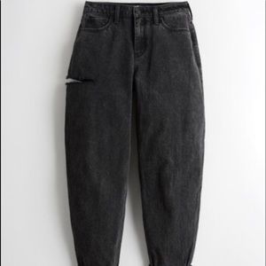 Hollister ripped mom jeans 0S